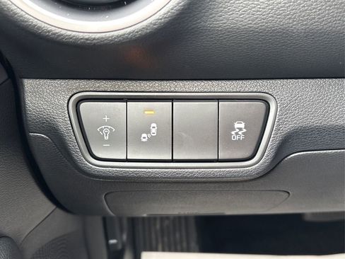 Certified 2024 Kia Forte LXS w/ LXS Technology Package image 31