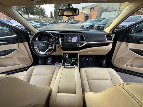 Used 2015 Toyota Highlander Limited image 34