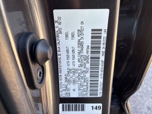 Used 2022 Toyota Tacoma TRD Sport w/ Technology Package image 24