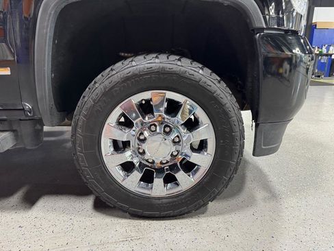 Used 2016 GMC Sierra 2500 Denali w/ Duramax Plus Package AWD/4WD image 25