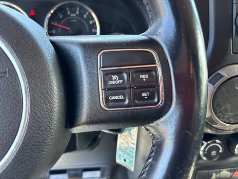 Used 2015 Jeep Wrangler Sport w/ Quick Order Package 23S AWD/4WD image 27