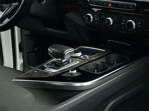 Used 2017 Audi Q7 3.0T Premium Plus image 36