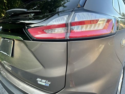 Used 2019 Ford Edge SEL w/ Equipment Group 201A AWD/4WD image 42