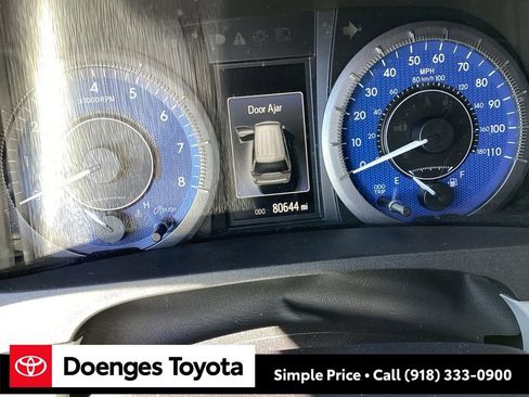 Used 2019 Toyota Sienna XLE w/ XLE Navigation Package image 18