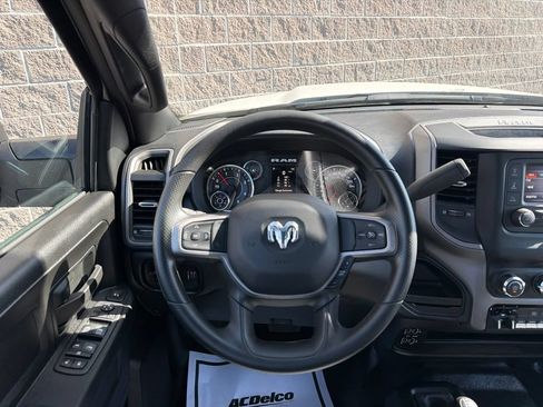 Used 2024 RAM 5500 Tradesman w/ Chrome Appearance Group AWD/4WD image 12