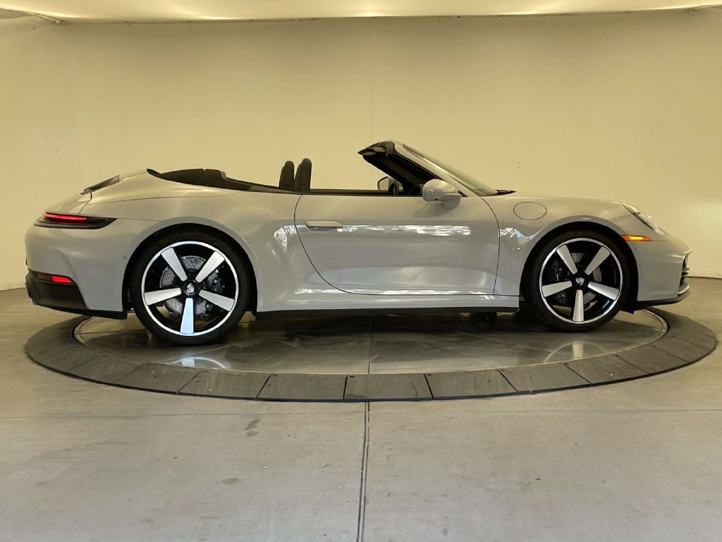 Used 2026 Porsche 911 Carrera RWD image 8
