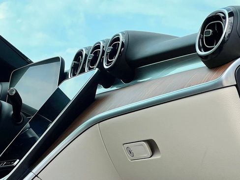 Certified 2022 Mercedes-Benz C 300 4MATIC Sedan image 9