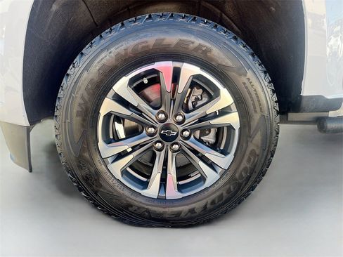 Used 2022 Chevrolet Colorado Z71 image 29