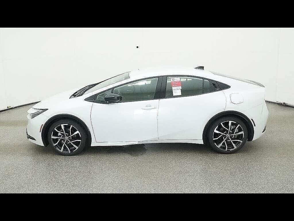 New 2026 Toyota Prius Plug-In Hybrid FWD image 93