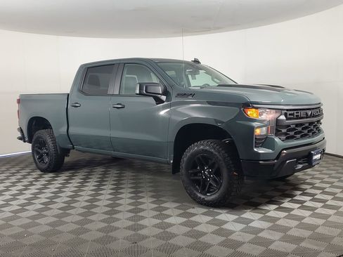 New 2026 Chevrolet Silverado 1500 Custom Trail Boss w/ Dark Appearance Package image 2