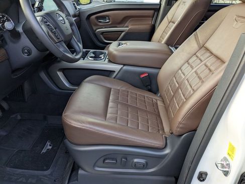 Certified 2024 Nissan Titan Platinum Reserve w/ Moonroof Package image 15