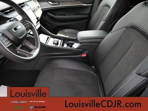 New 2026 Jeep Grand Cherokee L 4WD image 5