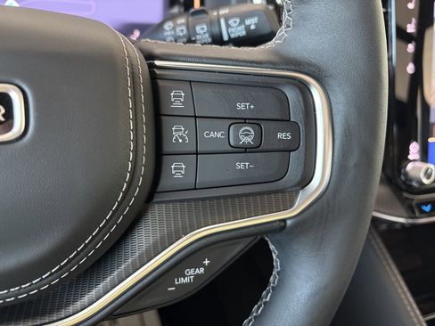 New 2026 Jeep Grand Wagoneer Summit image 36