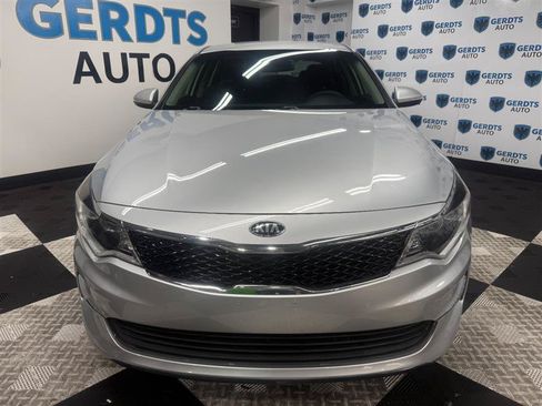 Used 2017 Kia Optima LX w/ Option Group 014 FWD image 2