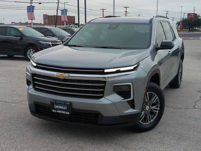 Used 2026 Chevrolet Traverse LT w/ Driver Confidence Package