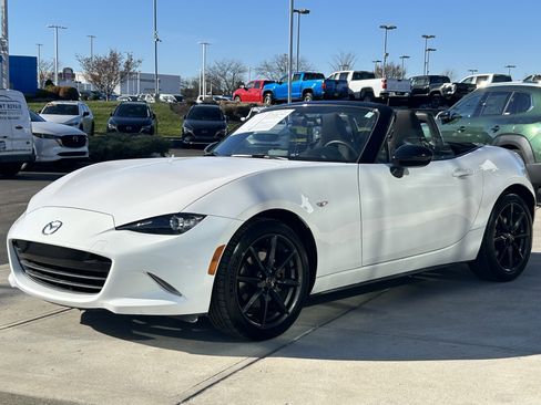 Used 2016 MAZDA MX-5 Miata Club image 21