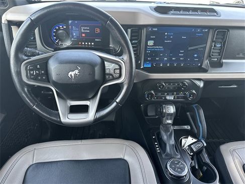 Used 2022 Ford Bronco Wildtrak image 22