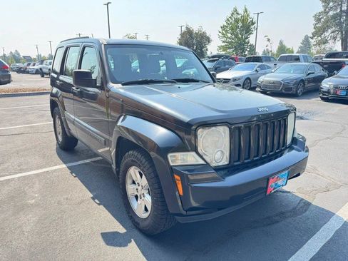 Used 2012 Jeep Liberty Sport AWD/4WD image 7
