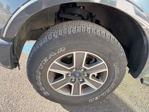 Used 2016 Ford F150 XLT w/ Equipment Group 302A Luxury image 23