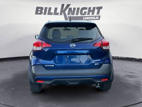 Used 2019 Nissan Kicks SR w/ SR Premium Package FWD image 4