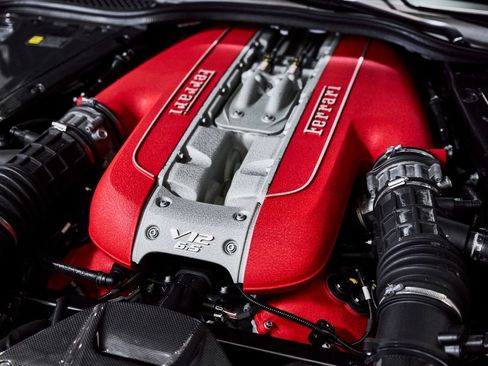 Used 2023 Ferrari 812 GTS RWD image 39