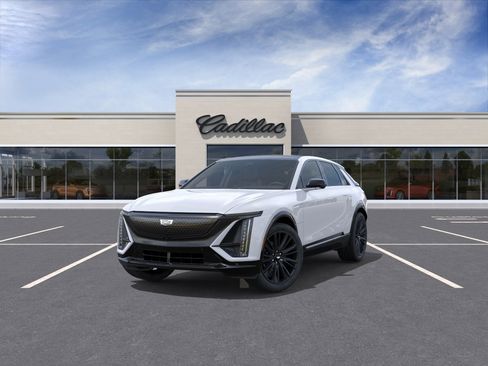 New 2026 Cadillac Lyriq Signature Sport w/ LPO, ONYX Package AWD/4WD image 32