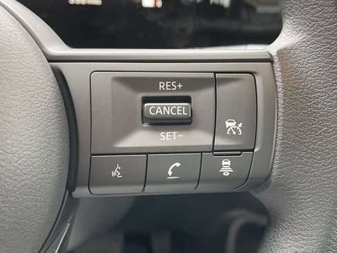 Certified 2025 Nissan Kicks S image 20