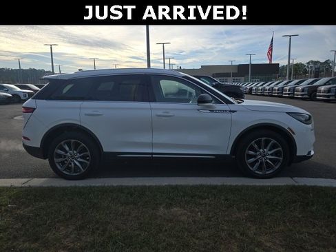 Used 2020 Lincoln Corsair FWD w/ Premium Package image 3