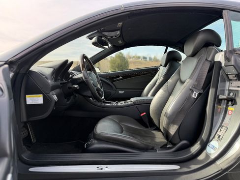 Used 2005 Mercedes-Benz SL 500 image 2