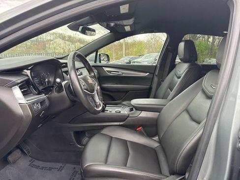 Certified 2023 Cadillac XT5 Luxury AWD/4WD image 3