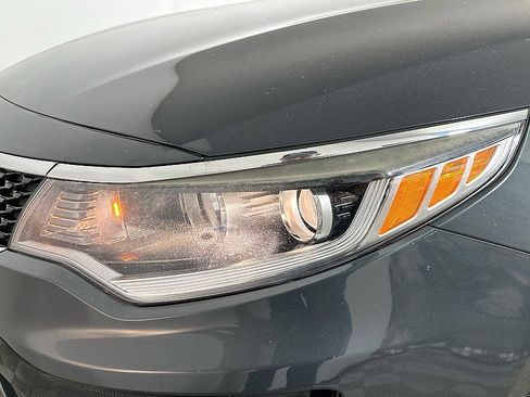 Used 2016 Kia Optima LX image 31