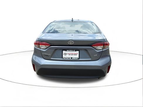 Used 2024 Toyota Corolla LE FWD image 4