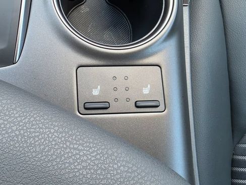 Used 2024 Toyota Camry SE w/ Cold Weather Package FWD image 27