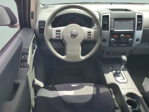 Used 2021 Nissan Frontier SV image 12