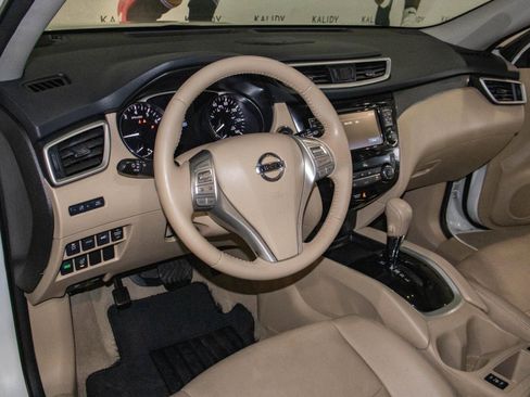 Used 2015 Nissan Rogue SL w/ SL Premium Package image 6