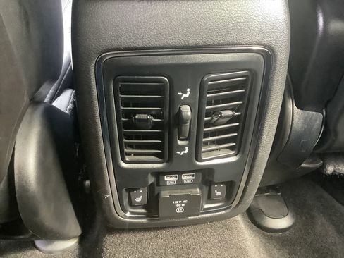 Used 2015 Jeep Grand Cherokee Limited AWD/4WD image 18