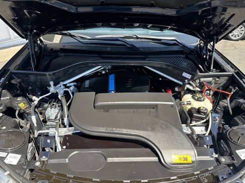 Used 2018 BMW X5 xDrive40e AWD/4WD image 14