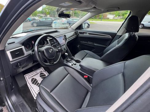 Used 2019 Volkswagen Atlas SE w/ Towing Package AWD/4WD image 17
