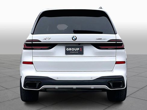 Used 2023 BMW X7 xDrive40i w/ Executive Package image 5