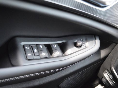 New 2025 Jeep Grand Cherokee Altitude image 25