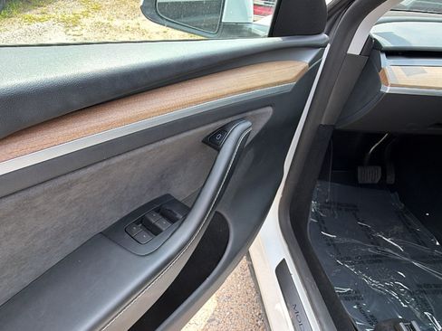 Used 2023 Tesla Model Y AWD image 15