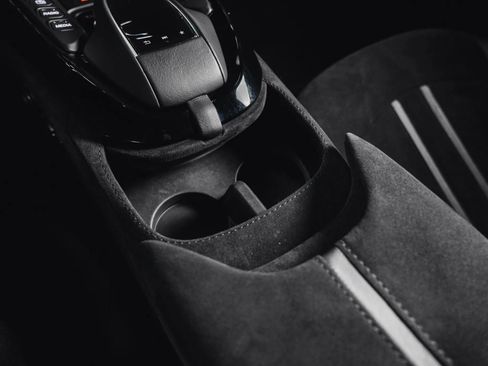 Used 2021 Aston Martin V8 Vantage Coupe image 49