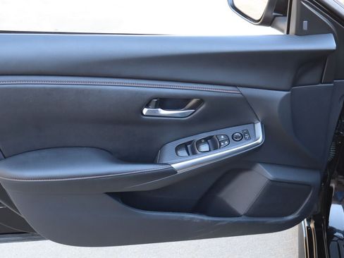 Used 2025 Nissan Sentra SR FWD image 19