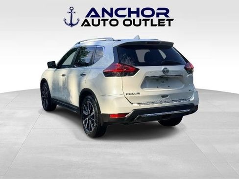 Used 2017 Nissan Rogue SL w/ SL Premium Package FWD image 6