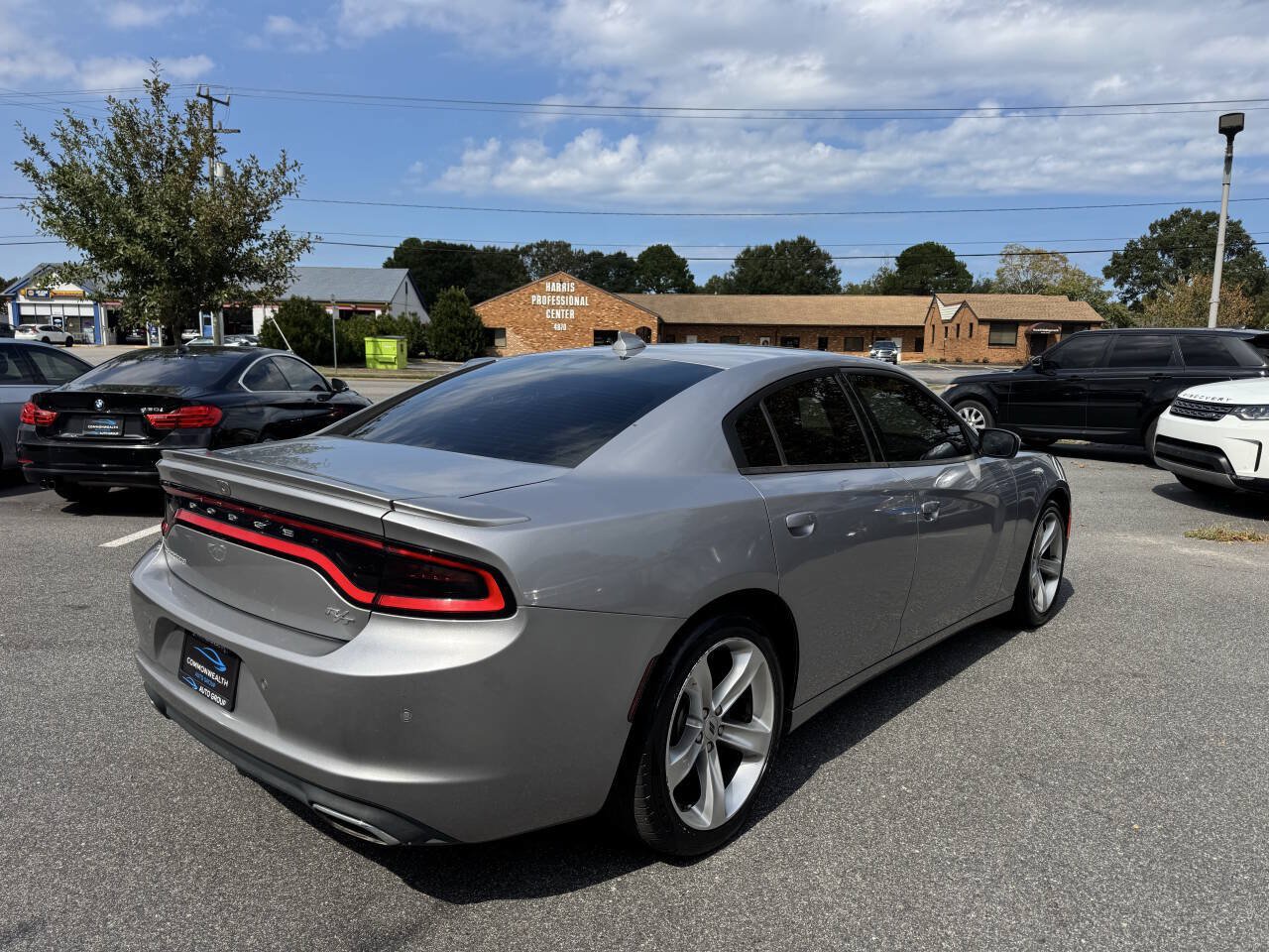 Used 2018 Dodge Charger R/T RWD image 5