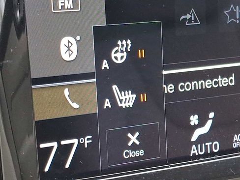 Used 2021 Volvo XC60 T5 Momentum w/ Premium Package image 25