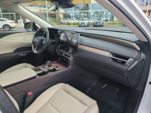 Used 2026 Lexus RX 350 FWD image 29