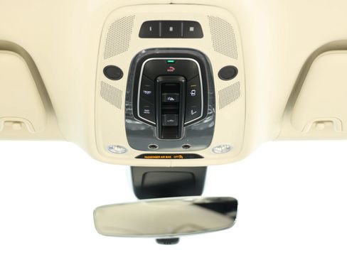 Used 2019 Bentley Bentayga AWD/4WD image 52