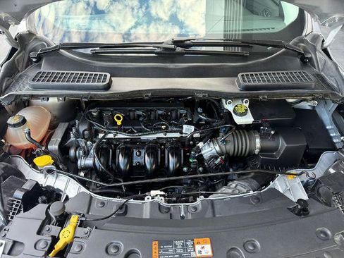 Certified 2019 Ford Escape S FWD image 4