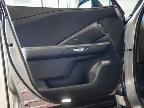 Used 2025 Lexus TX 500h AWD w/ Technology Package image 21